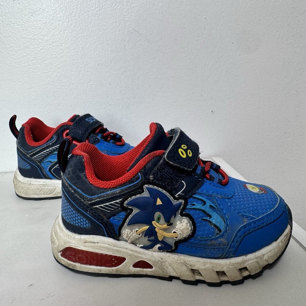 Used Sneakers • Toddler Boy • Sonic the Hedgehog Light-Up Shoes - Size 6